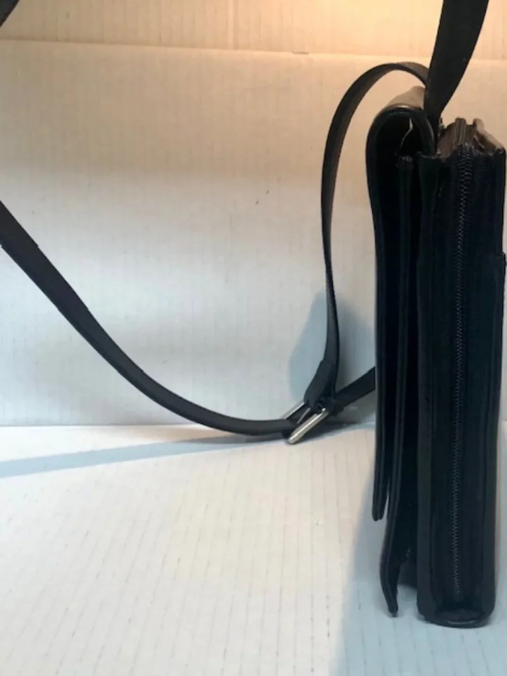 Hobo International black leather crossbody purse wallet dark pink lining